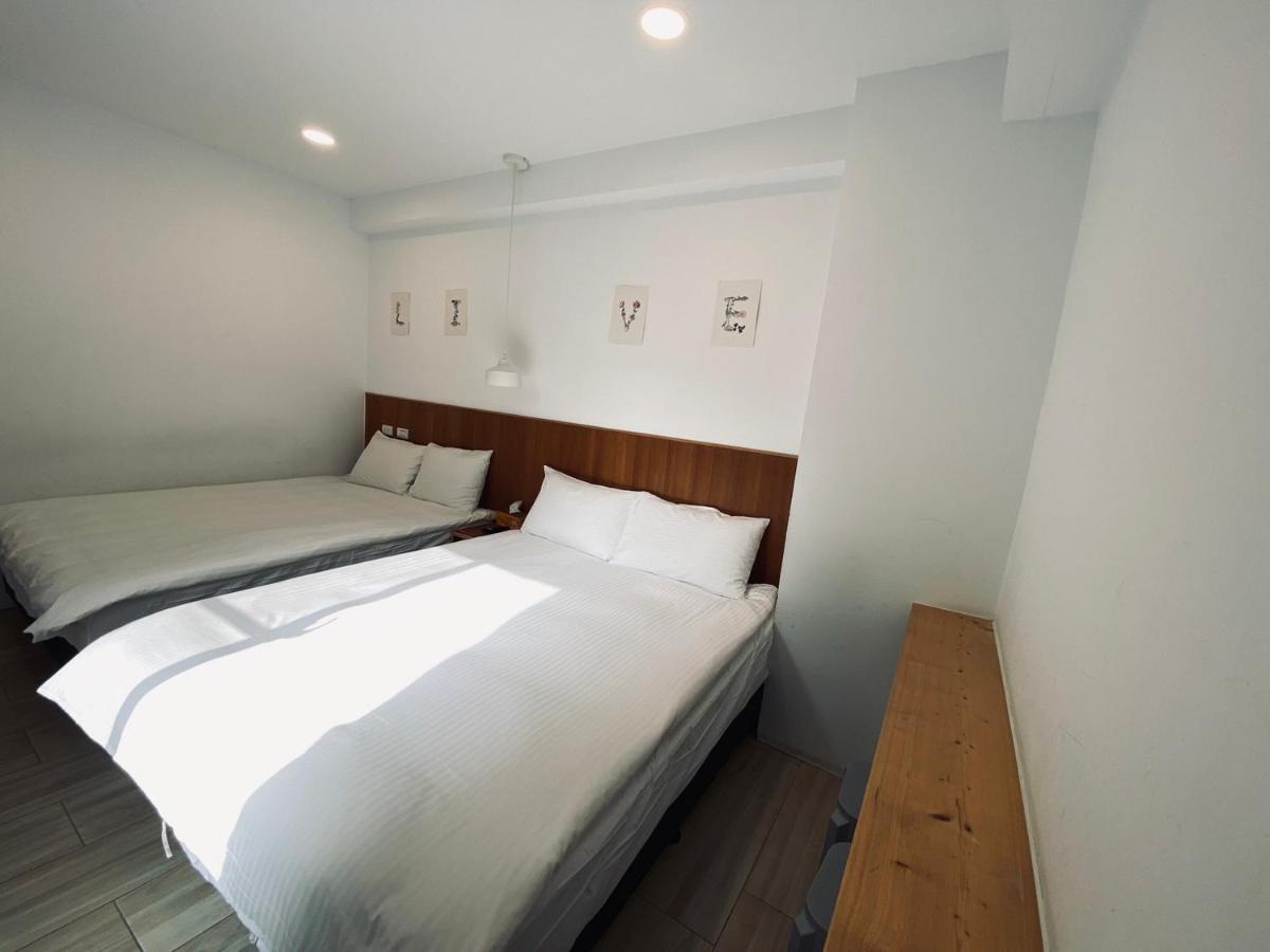 良文旅 Ryou Hotel Тайнань Экстерьер фото